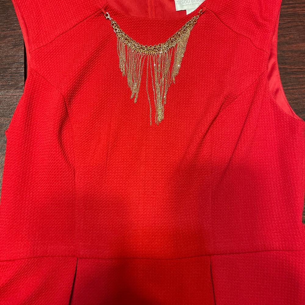 Red sleeveless dress